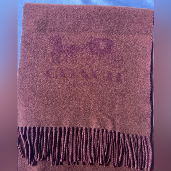 COACH CASHMERE MUFFLER..!! DUAL COLOR ROSE/PLUM..SIGNATURE HORSE AND CARRIAGE..! - Picture 2 of 4